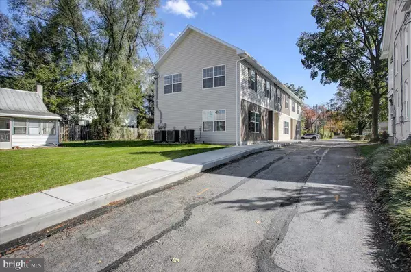 Greencastle, PA 17225,24 DAHLGREN ST E