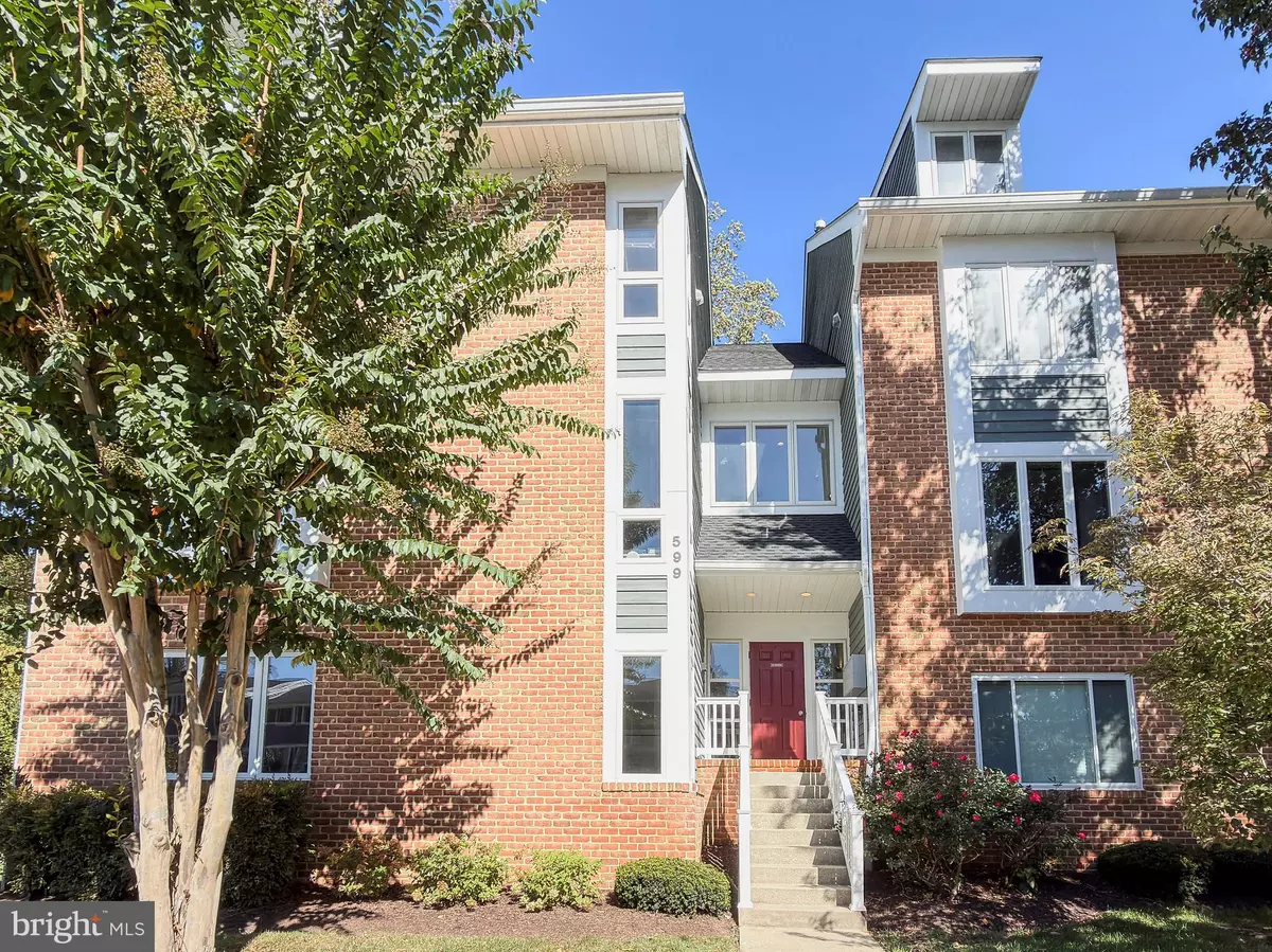 Arnold, MD 21012,599 OAKLAND HILLS DR #1A