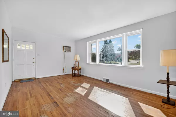 Philadelphia, PA 19128,599 WARTMAN ST