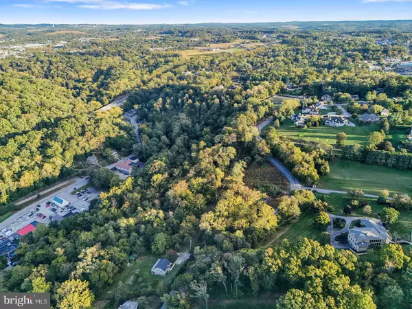 York, PA 17403,1651 STARCROSS RD