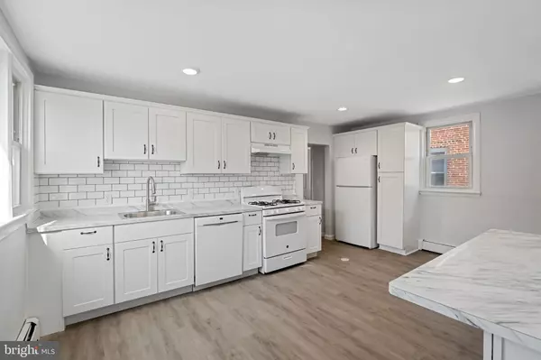 Burlington, NJ 08016,704 US-130