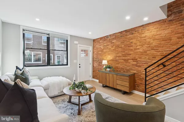 Philadelphia, PA 19130,808 N JUDSON ST