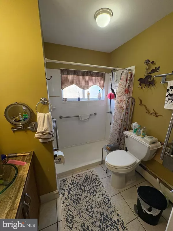 Levittown, PA 19056,11 DOLPHIN RD