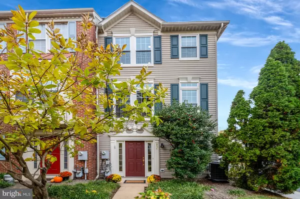 954 HARRISON CIR, Alexandria, VA 22304