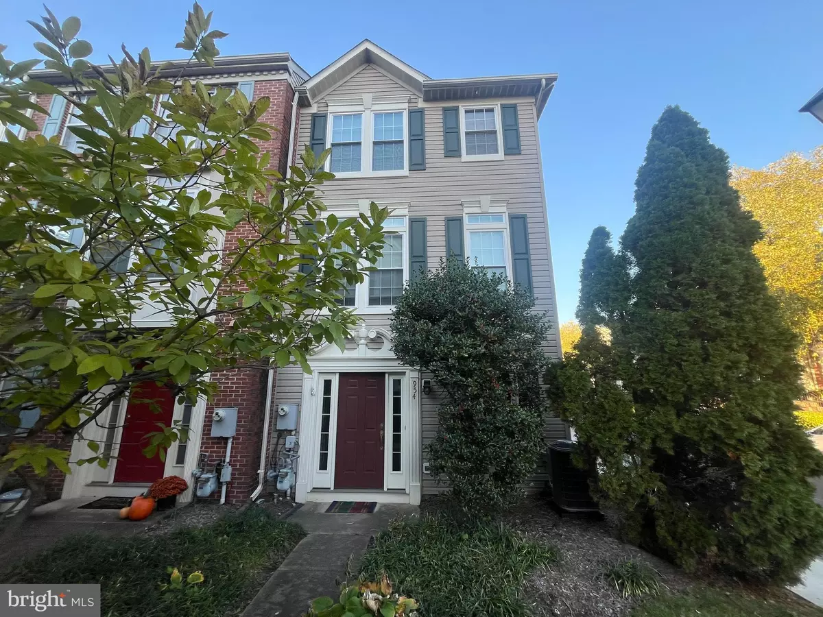 Alexandria, VA 22304,954 HARRISON CIR
