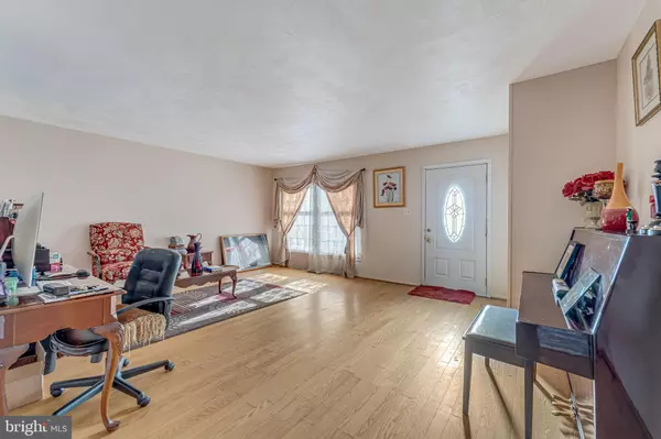 Willingboro, NJ 08046,40 RITTENHOUSE DR