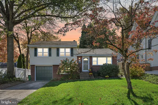 Haddonfield, NJ 08033,412 E SUMMIT AVE