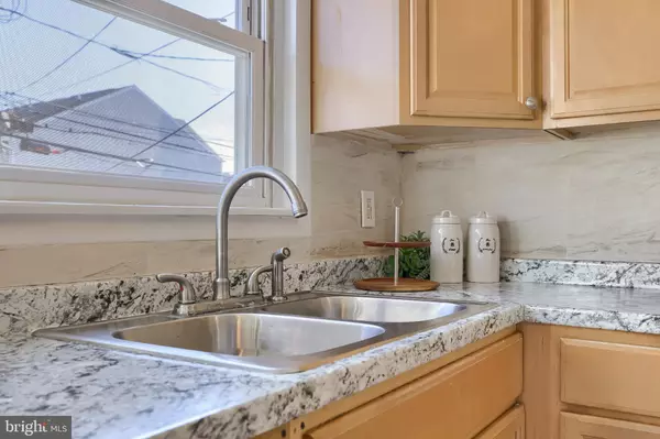 Harrisburg, PA 17104,391 HALE AVE