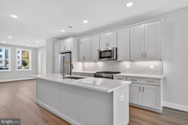 143 SHANNON MEWS, Alexandria, VA 22304