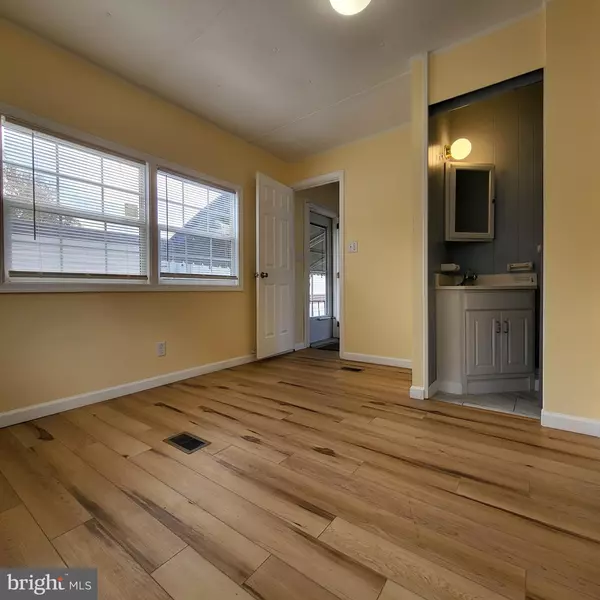 Dover, DE 19901,151 ROOSEVELT AVENUE #C6