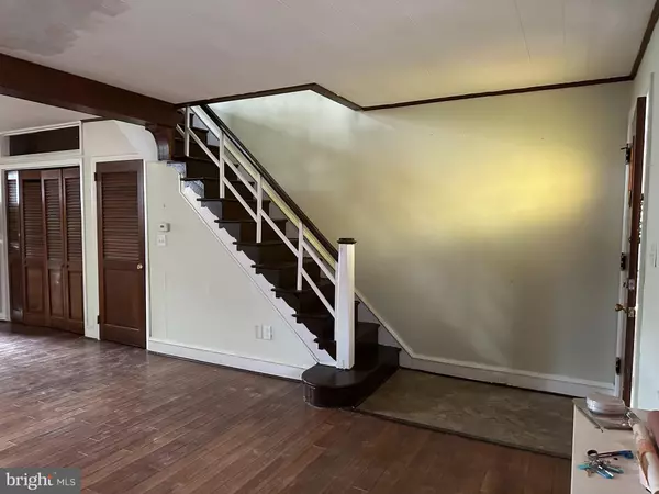 Philadelphia, PA 19111,318 DEVEREAUX AVE