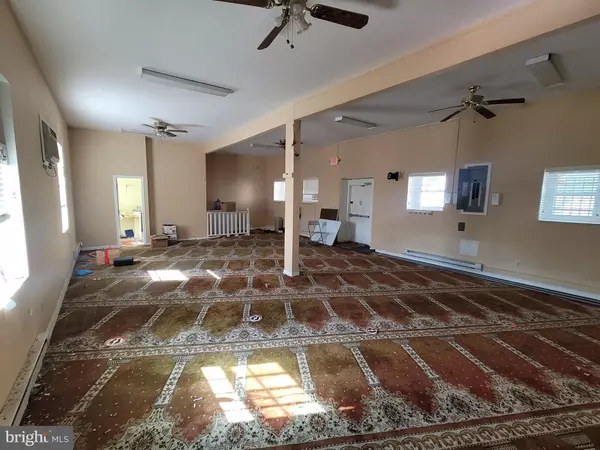 Norristown, PA 19401,518 GREEN ST