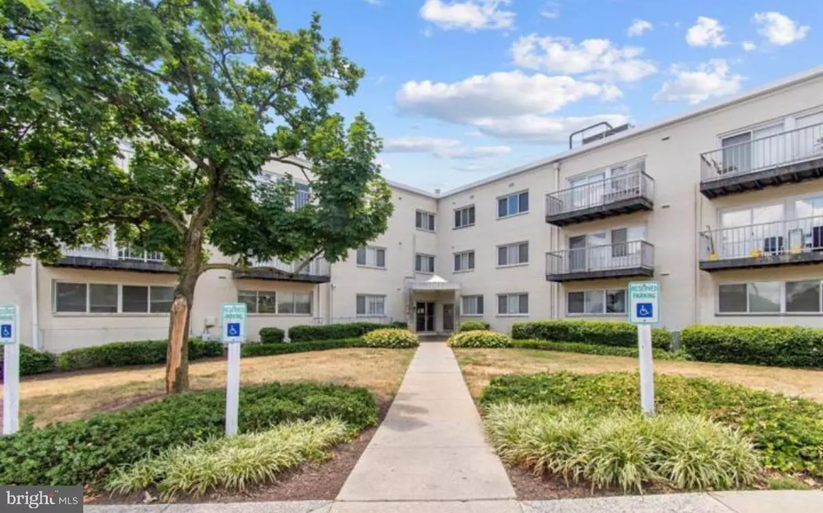 Hyattsville, MD 20782,1001 CHILLUM RD #101