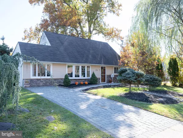 154 JUNIPER DR, Levittown, PA 19056