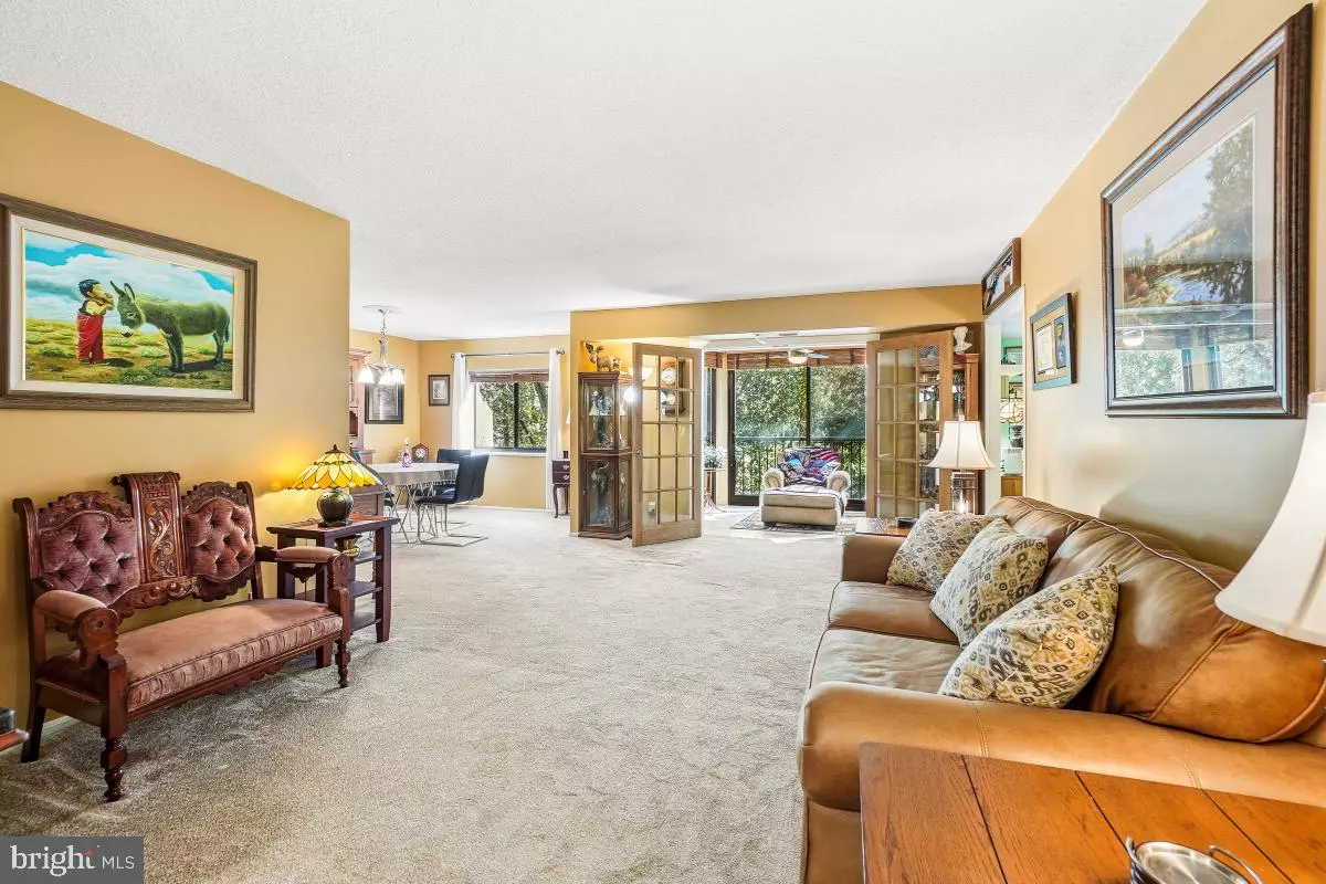 Alexandria, VA 22303,5901 MOUNT EAGLE DR #216