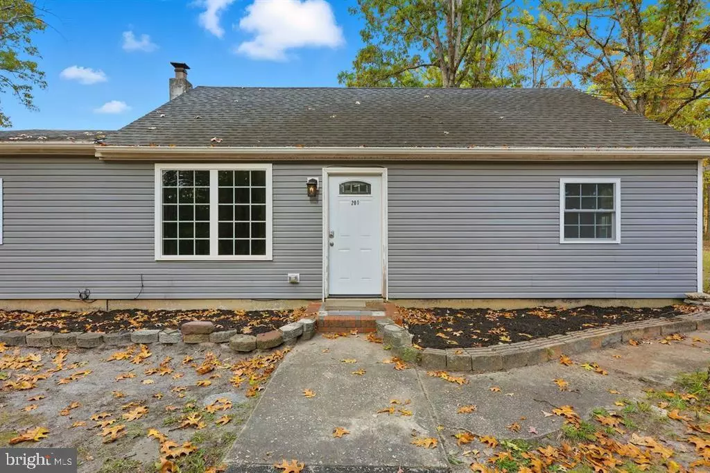 Hammonton, NJ 08037,201 7TH ST