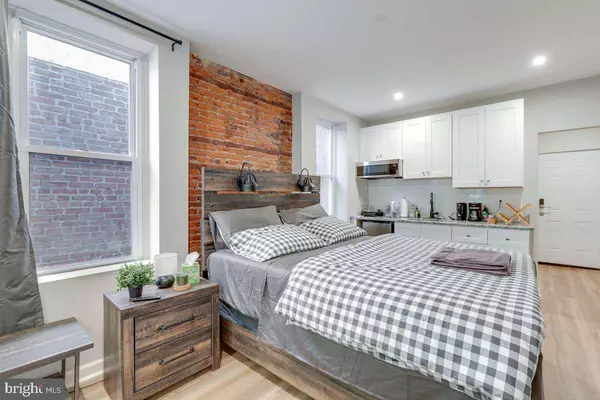 Philadelphia, PA 19130,876 N 19TH ST