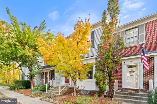 Springfield, VA 22153,8605 WESTERN OAK DR