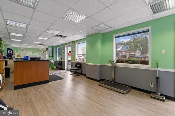 Baltimore, MD 21206,5915 BELAIR RD