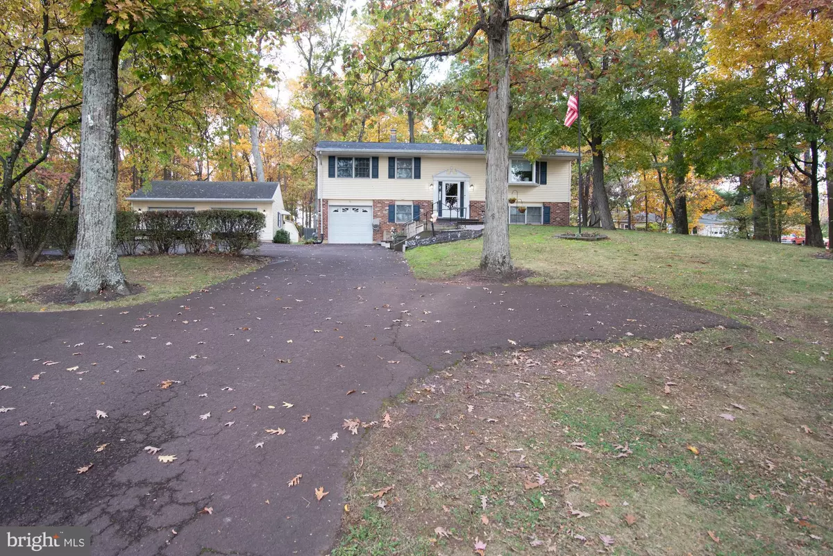 Harleysville, PA 19438,112 MAIN ST