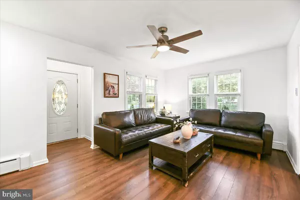 Hammonton, NJ 08037,335 S WHITE HORSE PIKE