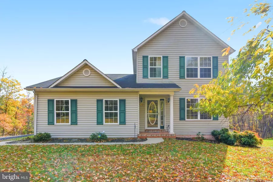 24 GREEN OAK LN, Berkeley Springs, WV 25411