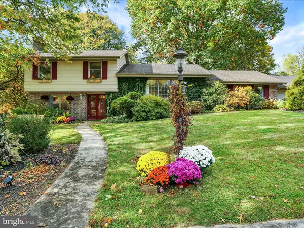 Reading, PA 19606,48 HEARTHSTONE DR