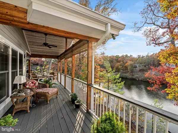 Cross Junction, VA 22625,1083 LAKEVIEW DR