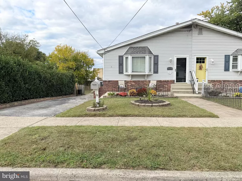 436 MANHATTAN, Essington, PA 19029