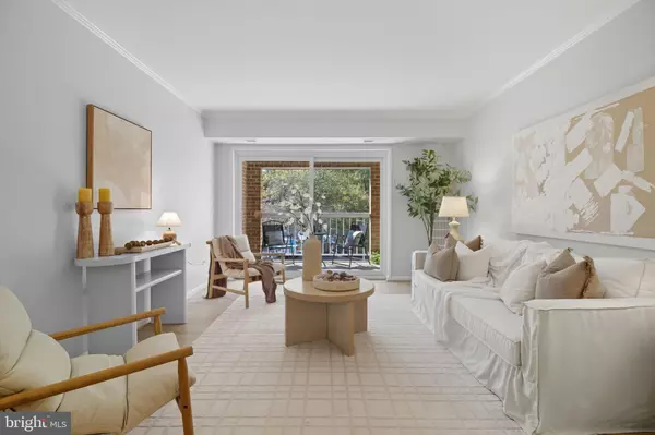 Burke, VA 22015,5811 COVE LANDING RD #301