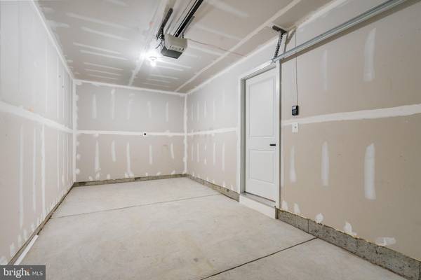 Brandywine, MD 20613,13929 WILLIAM EARLY CT #B