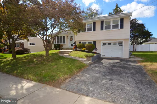 Hamilton, NJ 08620,108 WINDING WAY