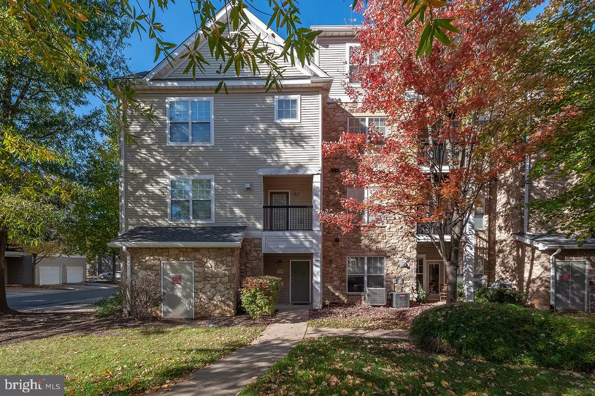 Centreville, VA 20120,13369 CONNOR DR #T