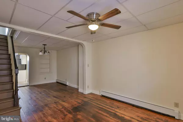 Bethlehem, PA 18015,815 LAUFER ST