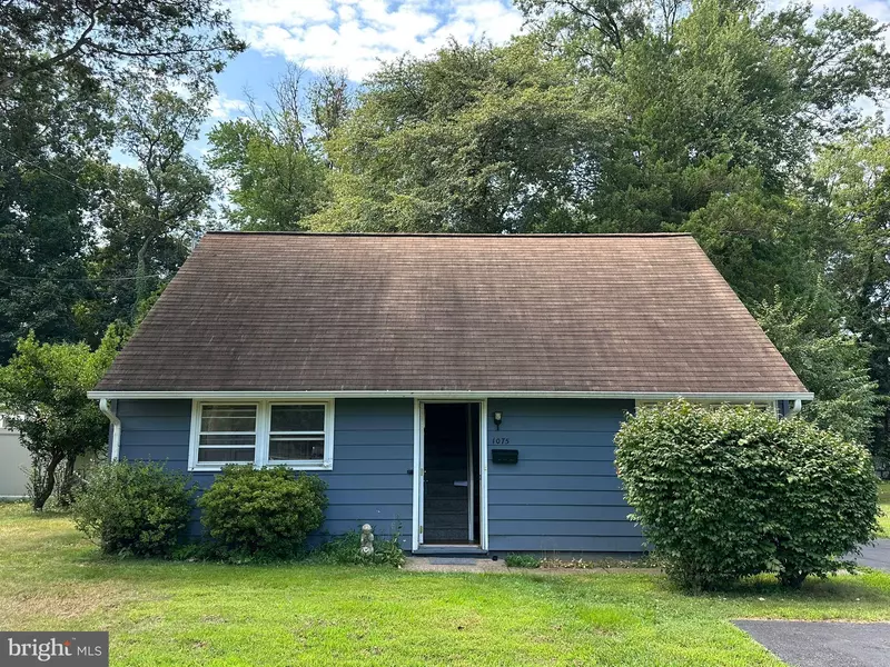 1075 FIRESIDE AVE, Trenton, NJ 08618