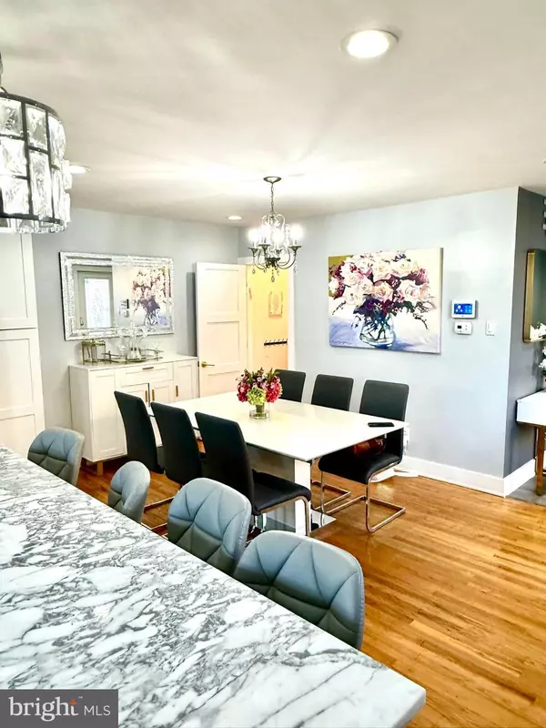 Philadelphia, PA 19116,370 SELMA ST