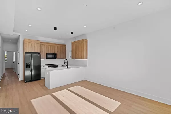 Philadelphia, PA 19104,4225 POWELTON AVE #2