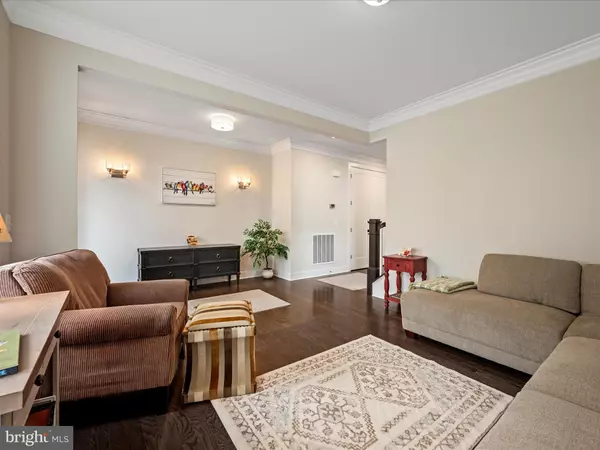 Purcellville, VA 20132,221 S 32ND ST