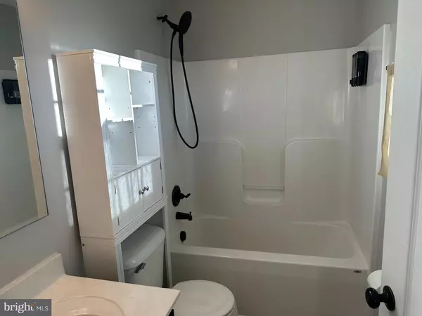 Bunker Hill, WV 25413,132 FREIGHT CAR CIRCLE