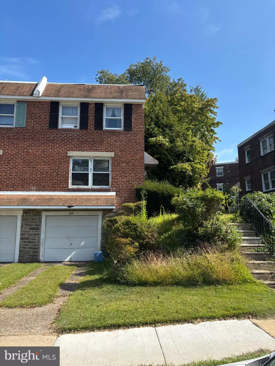 Philadelphia, PA 19128,609 FOUNTAIN ST