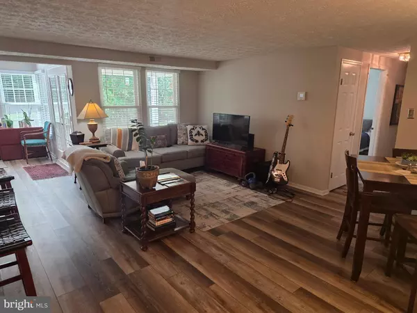 Arnold, MD 21012,628 SOUTHERN HILLS DR #B