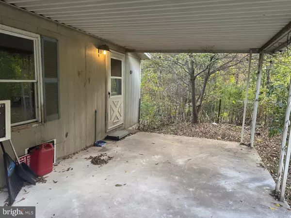 Shamokin, PA 17872,6852 UPPER RD