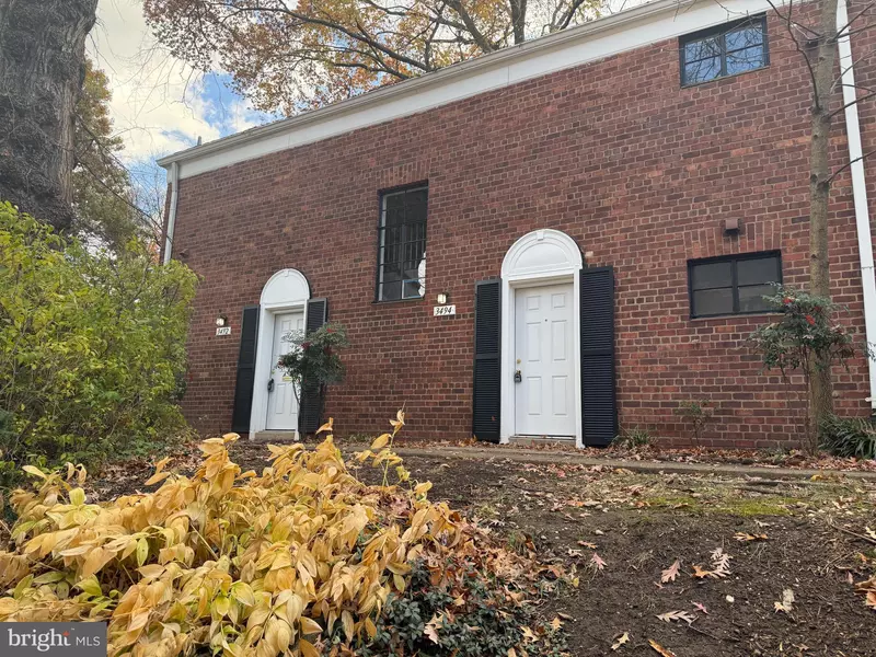 3492 MARTHA CUSTIS DR, Alexandria, VA 22302