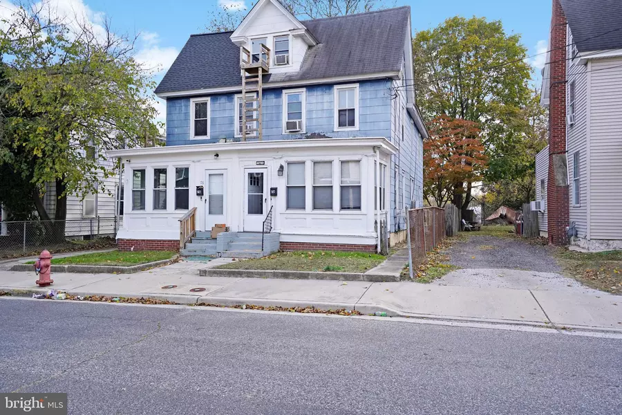 78 W HARMONY ST, Penns Grove, NJ 08069