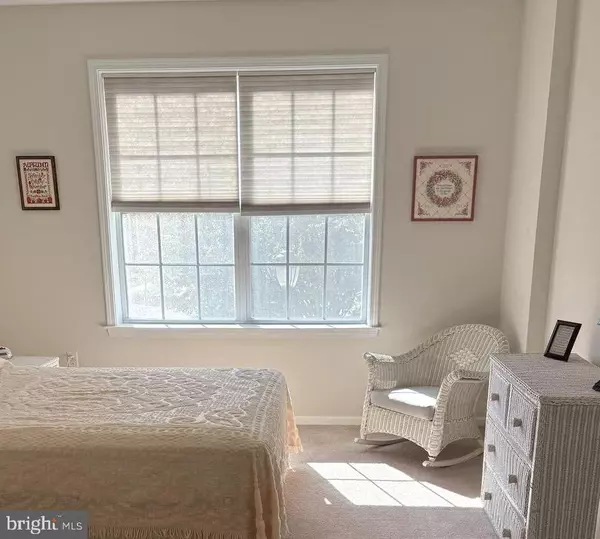 Ewing, NJ 08618,525 TIMBERLAKE DR