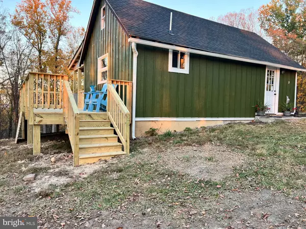 Edinburg, VA 22824,875 HUNTER LN