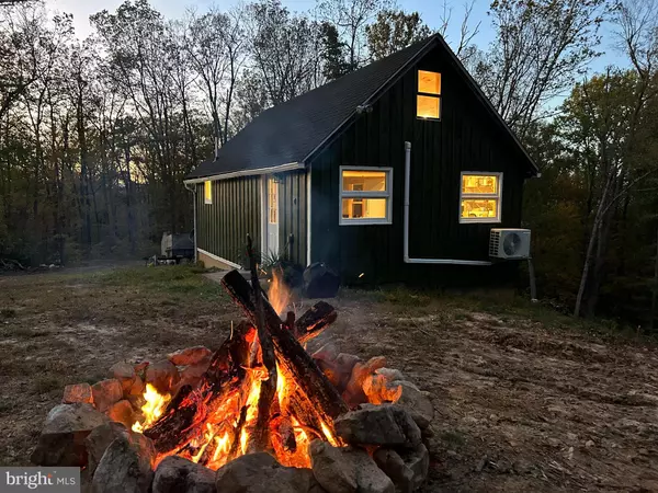 Edinburg, VA 22824,875 HUNTER LN