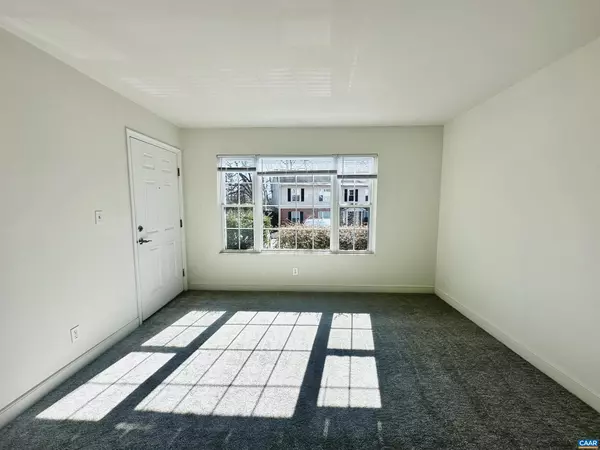 Charlottesville, VA 22901,890 FOUNTAIN CT #MULTIPLE UNITS