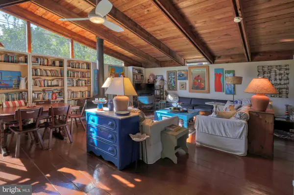 Dewey Beach, DE 19971,111 JERSEY ST