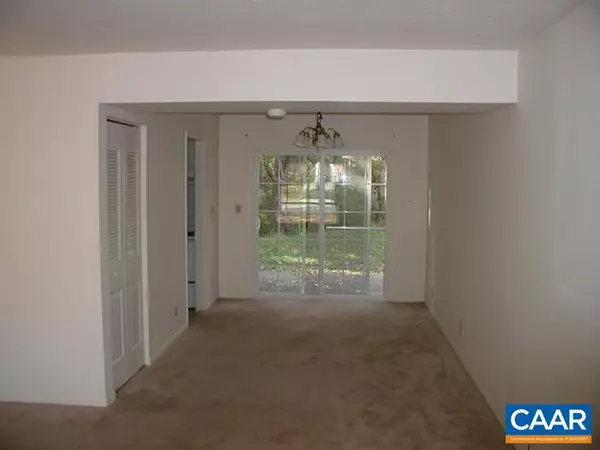 Charlottesville, VA 22903,113 LONGWOOD DR #A